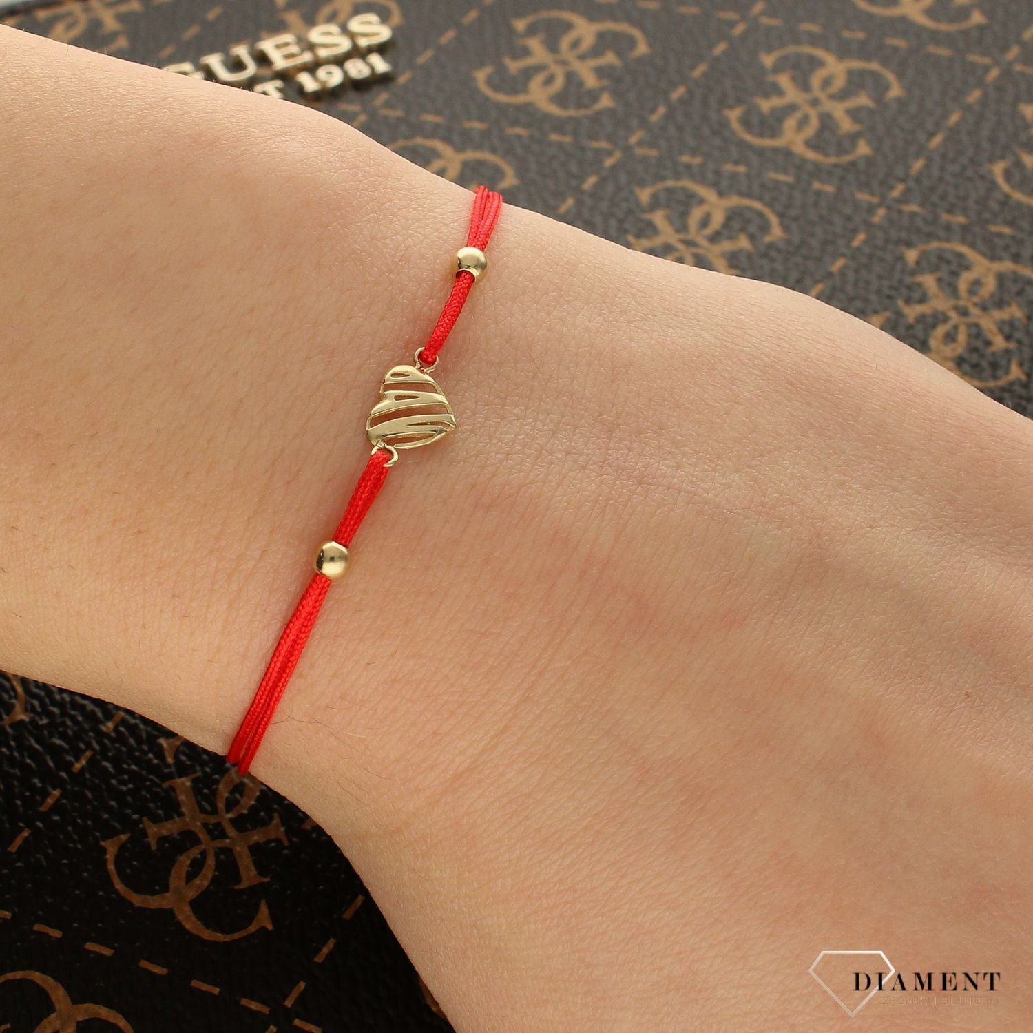 Złota bransoletka na sznureczku serce BR 6610 (1).jpg